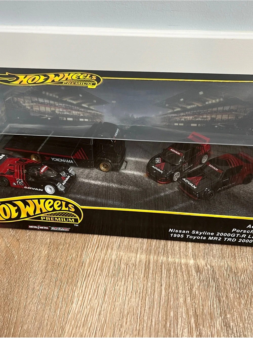 Hot Wheels Premium Advan Diorama Set